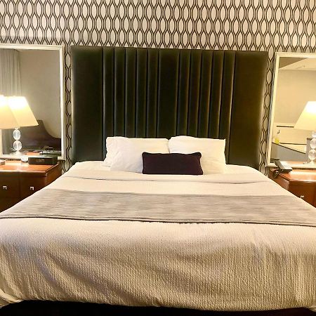 Park Manor Hotel 클리프턴파크 외부 사진 A room at the hotel