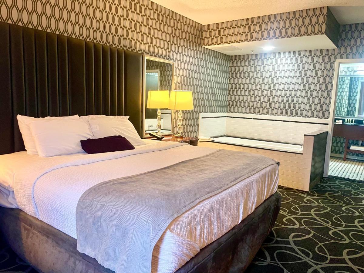 Park Manor Hotel 클리프턴파크 외부 사진 A room at the Hilton Garden Inn in San Francisco