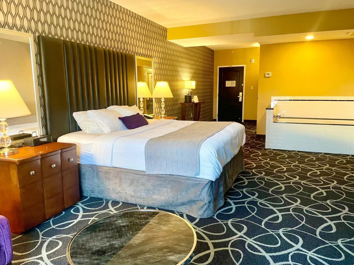 Park Manor Hotel 클리프턴파크 외부 사진 A room at the Hotel Del Monte