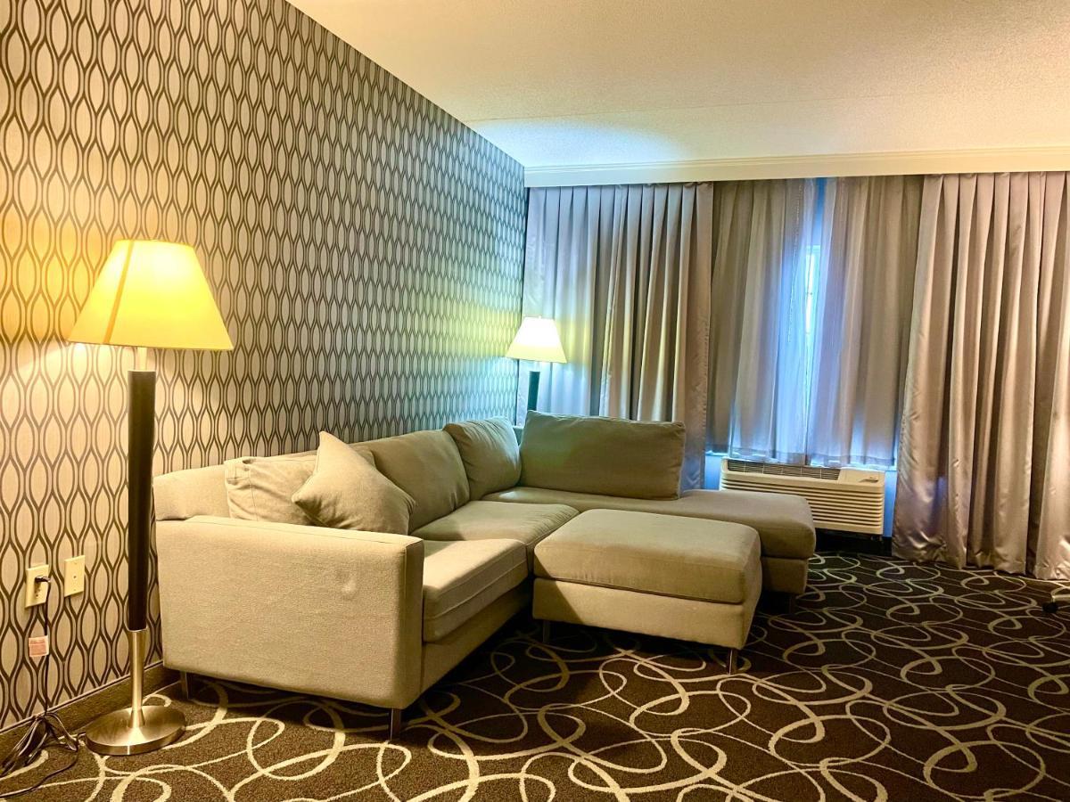 Park Manor Hotel 클리프턴파크 외부 사진 A suite at the hotel