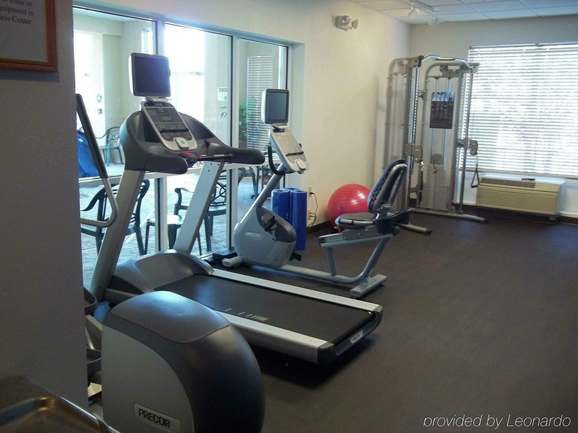 Park Manor Hotel 클리프턴파크 외부 사진 A typical gym